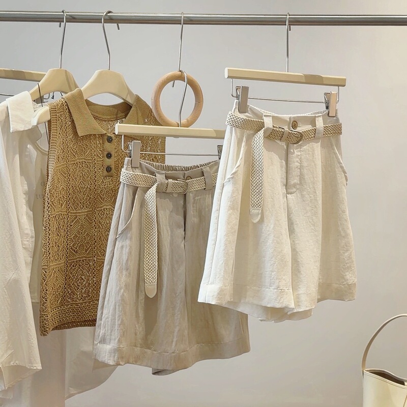 White Cotton and Linen Wide-Leg Shorts for Women, Summer Casual High-Waisted Loose Slimming A-Line Versatile Straight Pants for Petite Figures