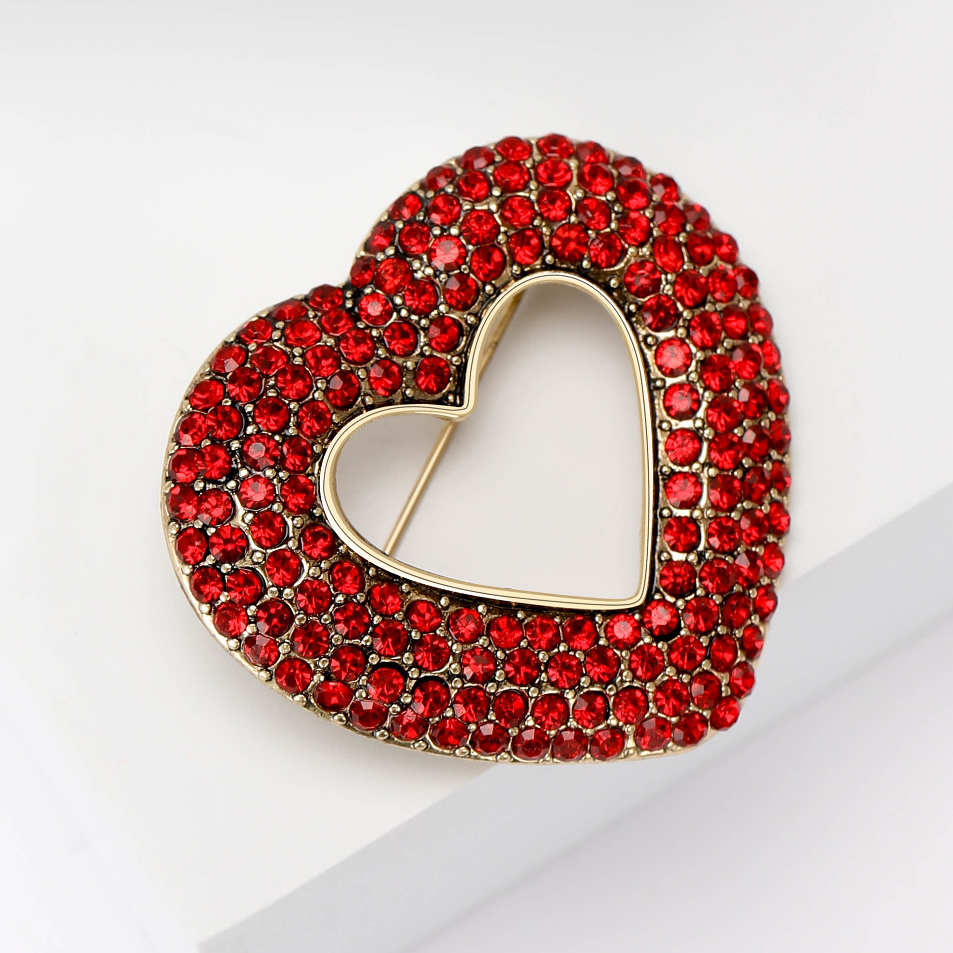 Vintage Style Pin Heart Shape Alloy Rhinestones Women's Brooches display picture 6
