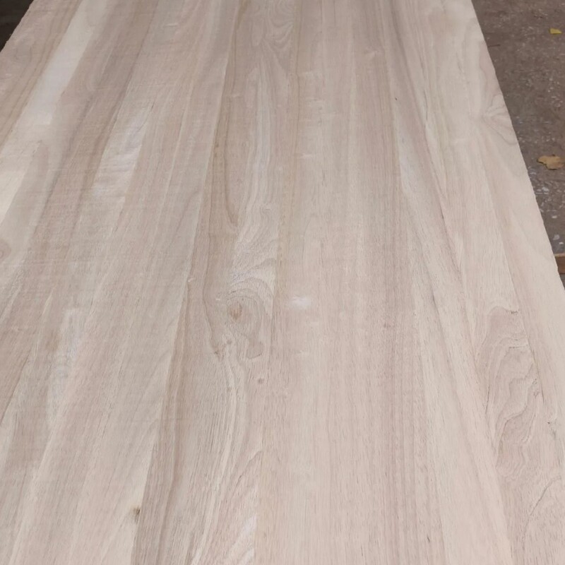 Rubberwood straight-grain solid wood panels, used for tabletops and furniture, are dried and shaped to prevent warping Rubberwood straight-grain solid wood panels, used for tabletops and furniture, are dried and shaped to prevent warping