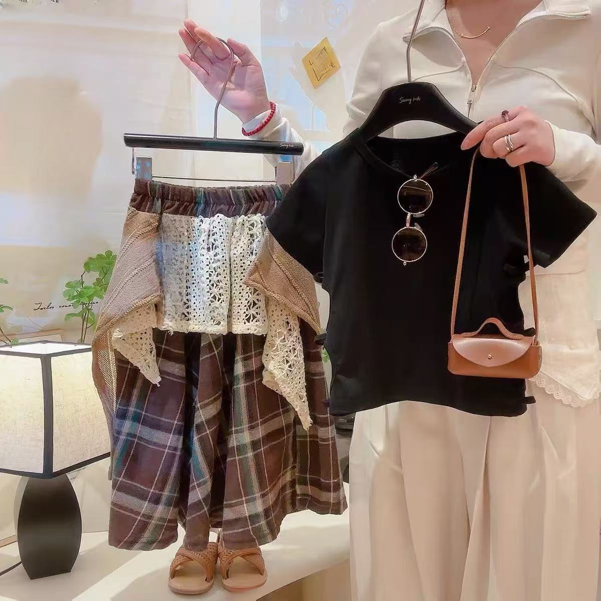 Girls' suit Summer 2025 New Korean Style Children's Stylish Short-Sleeved T-Shirt Two-Piece Set for Girls