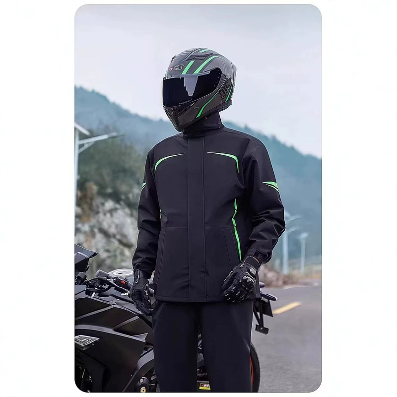 Two-piece raincoat set for motorcycle riding, full-body protection against heavy rain, waterproof, emergency use for delivery riders, specifically for electric scooters Two-piece raincoat set for motorcycle riding, full-body protection against heavy rain, waterproof, emergency use for delivery riders, specifically for electric scooters