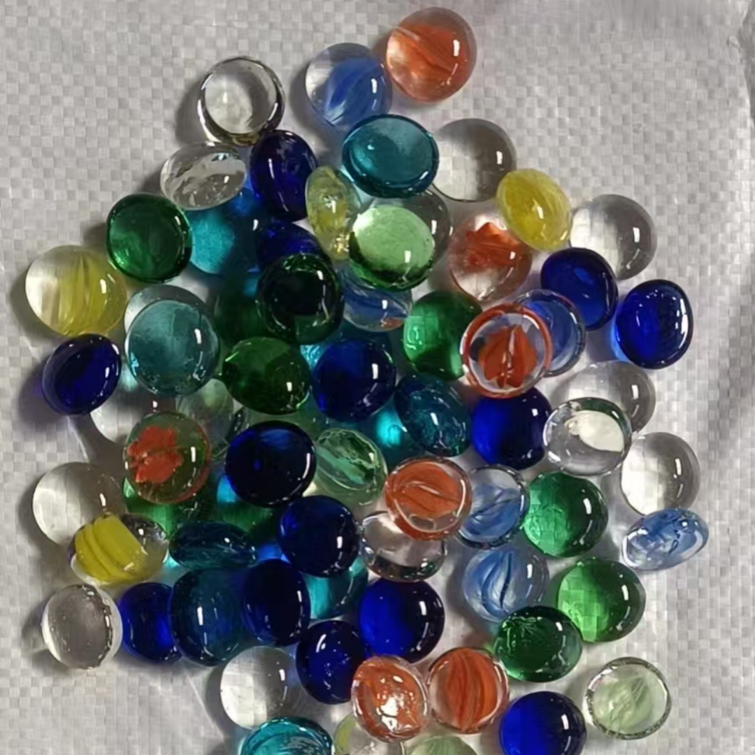 工厂批发玻璃扁珠水族装饰用彩色玻璃珠17-19mm混色花心玻璃扁珠