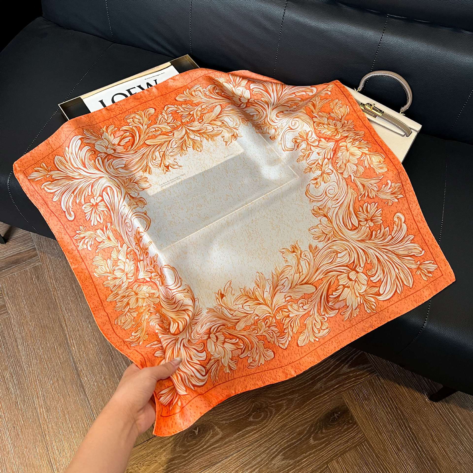 Transfronterizos nuevos bufandas de seda azul de alto nivel de seda cuadrada de simulación bufandas de moda de decoración de moda de combinación bolsa correa de pelo bufandas profesionales