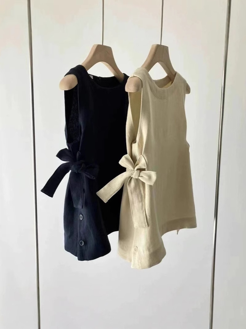 Summer design set with a round collar