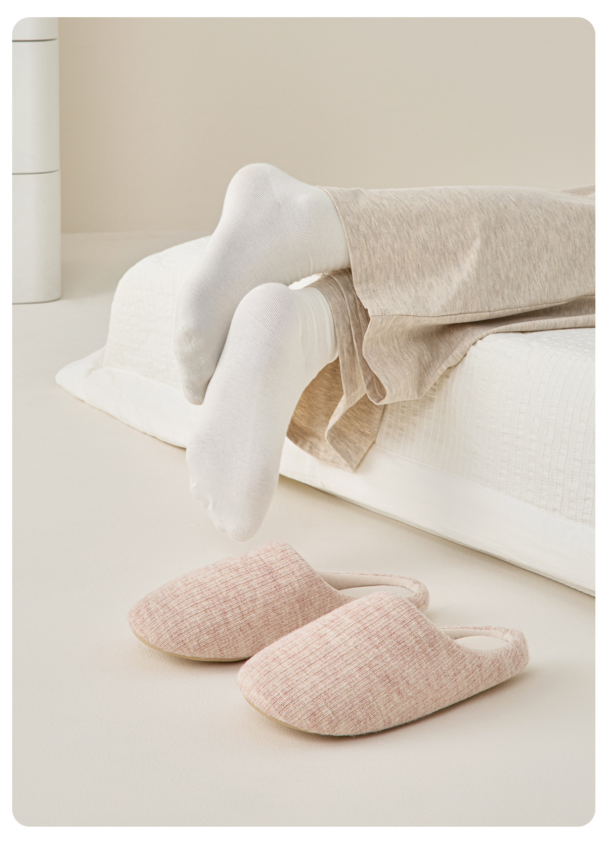 Unisex tofflor för alla årstider med mjuk sula för hemmet_voghion.com