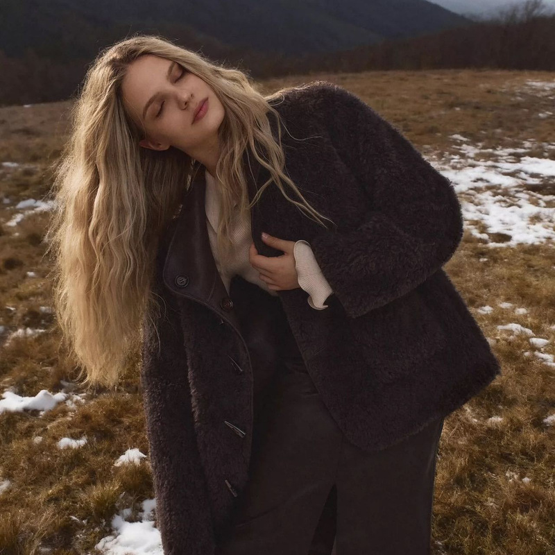 Fab*iq/e reversible brown teddy eco-friendly faux fur loose oversized jacket from the source factory Fab*iq/e reversible brown teddy eco-friendly faux fur loose oversized jacket from the source factory