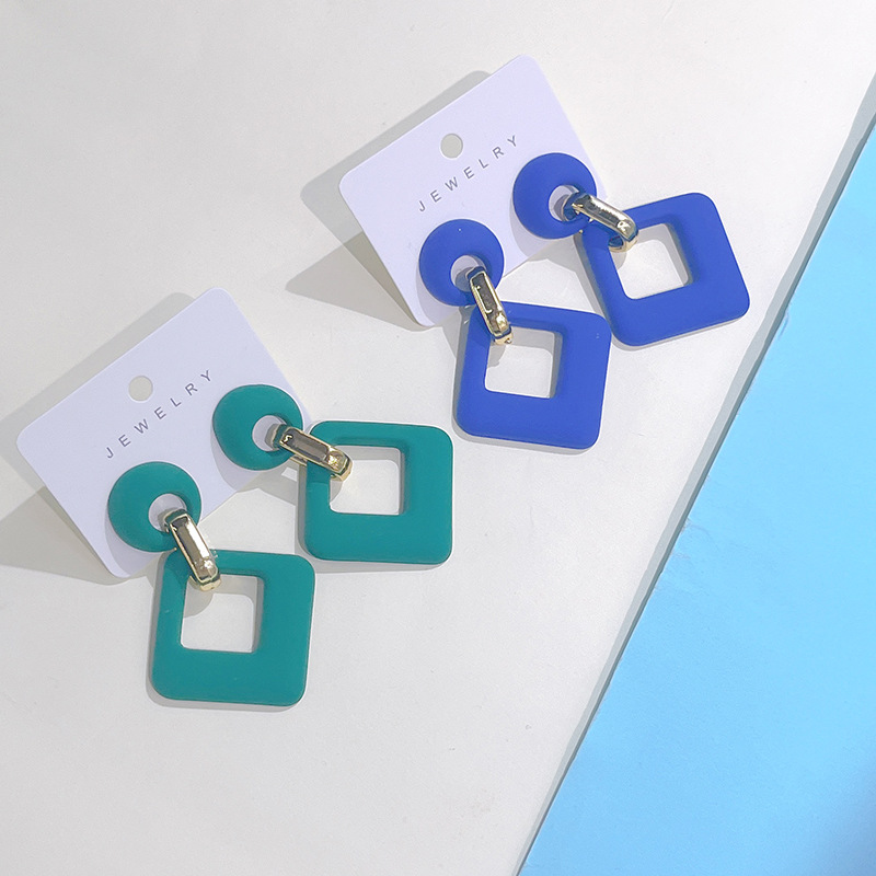 1 Pair Basic Modern Style Geometric Arylic Drop Earrings display picture 1