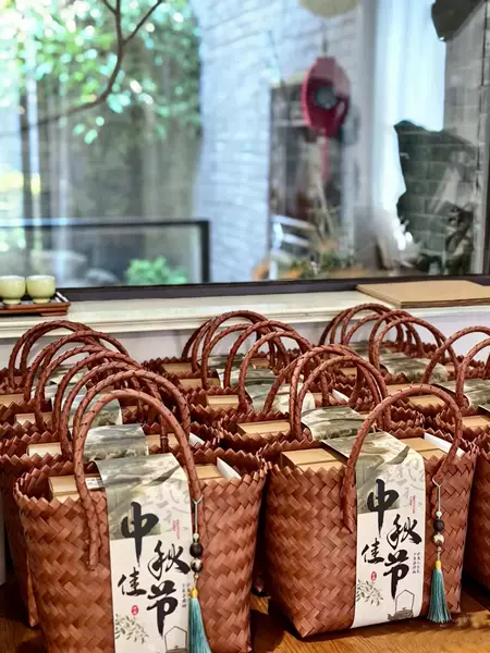 New Chinese-style gift bag, vintage PP baby one-year-old gift, full-month gift, hand-woven bag, wedding gift packaging bag