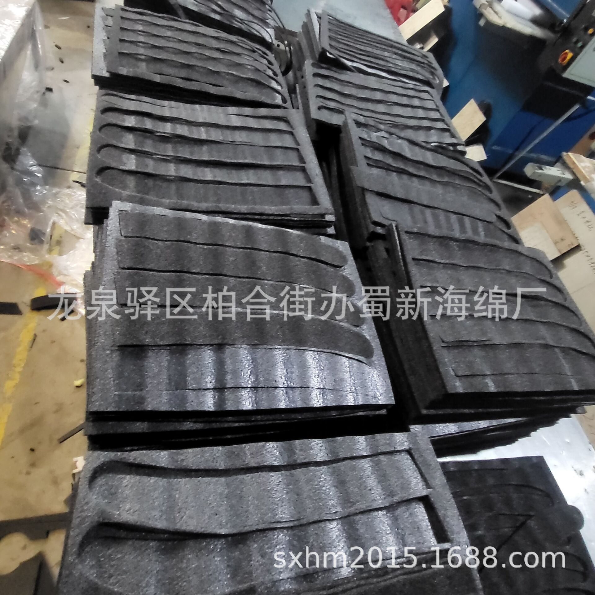 厂家公供应黑色白色珍珠棉表绒布缓冲内衬礼品盒内衬包装泡沫