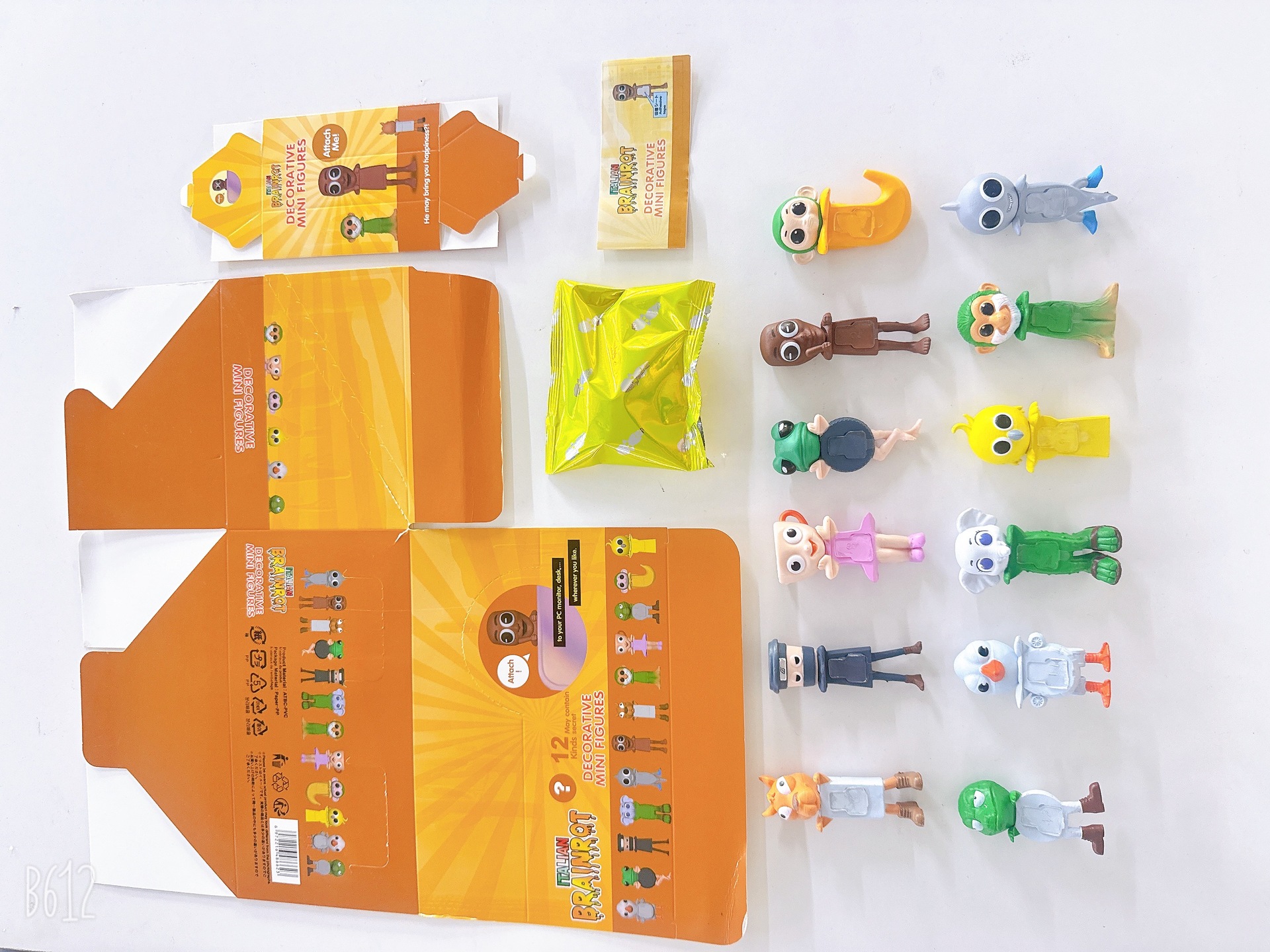 Figura Sorpresa en Caja Ciega, Empaquetada Individualmente, Decoración para Coche, Juguete Moderno para Escritorio, Muñeco de Gato en Caja Ciega, Soporte para Teléfono.