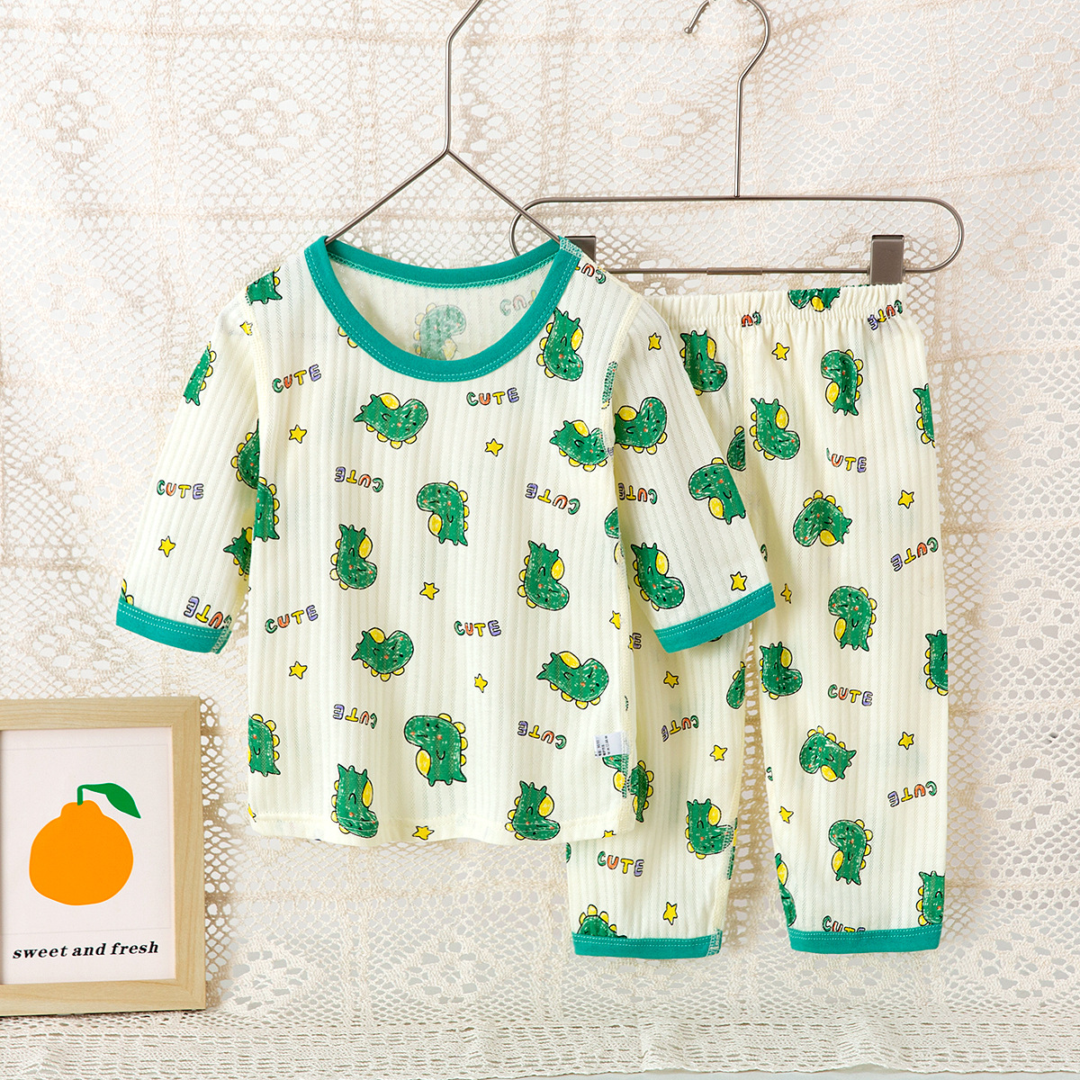 Traje de siete puntos para niños Verano Clase A Ropa de hogar para bebés para niñas Ropa de aire acondicionado deshuesado de dibujos animados para niñas