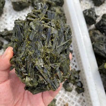 天然厂家绿碧玺原石 香薰扩香石鱼缸盆栽 装饰水晶原料工艺品摆件