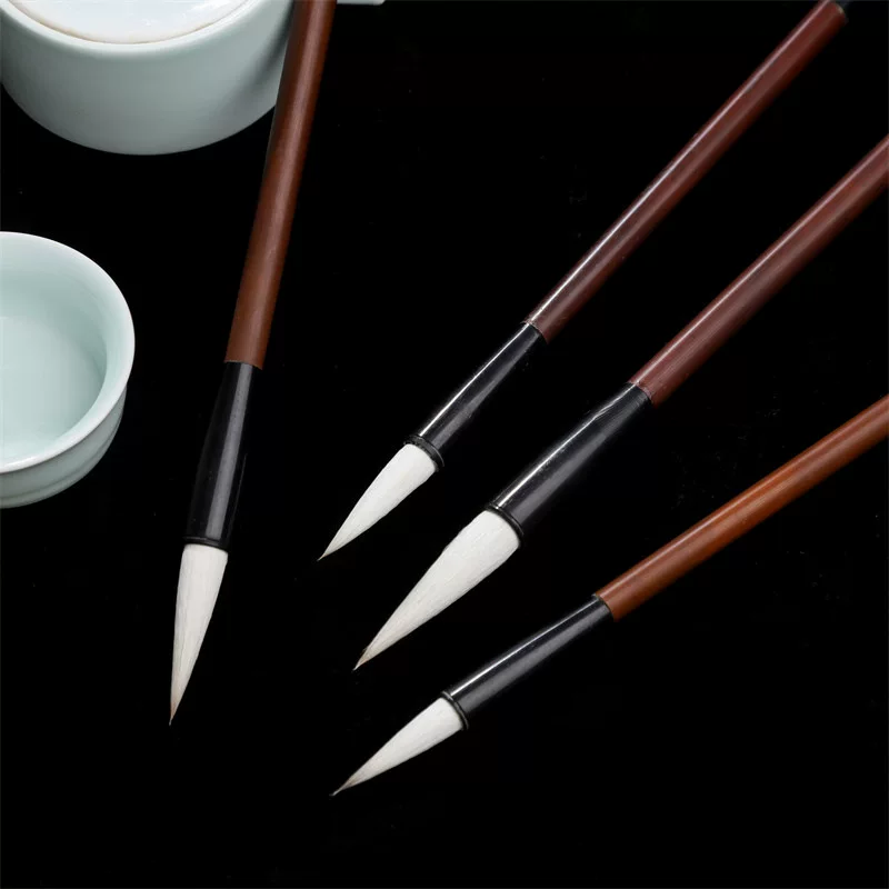 周祥 Professional brush for practicing calligraphy and painting. Large, medium and small regular script, regular script and traditional Chinese painting. Special quality brush.