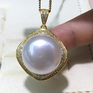 Natural Seawater Australian White Pendant 17-18mm Nearly Round Strong Light with Slight Flaws Sterling Silver Inlaid