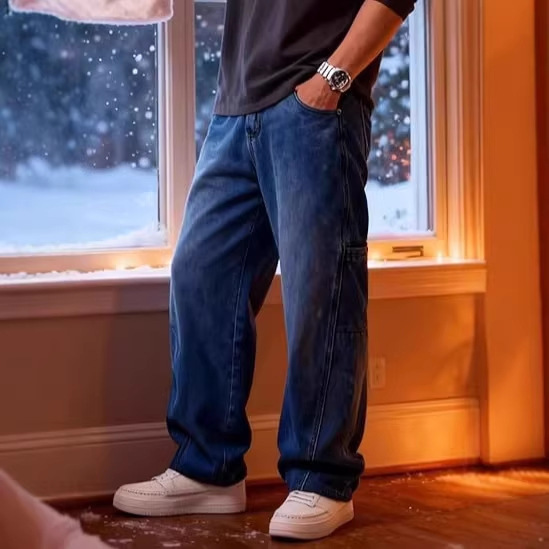 Men's Loose-Fitting Jeans with Workwear Design, Large Side Pockets, and Wide-Leg Bottoms