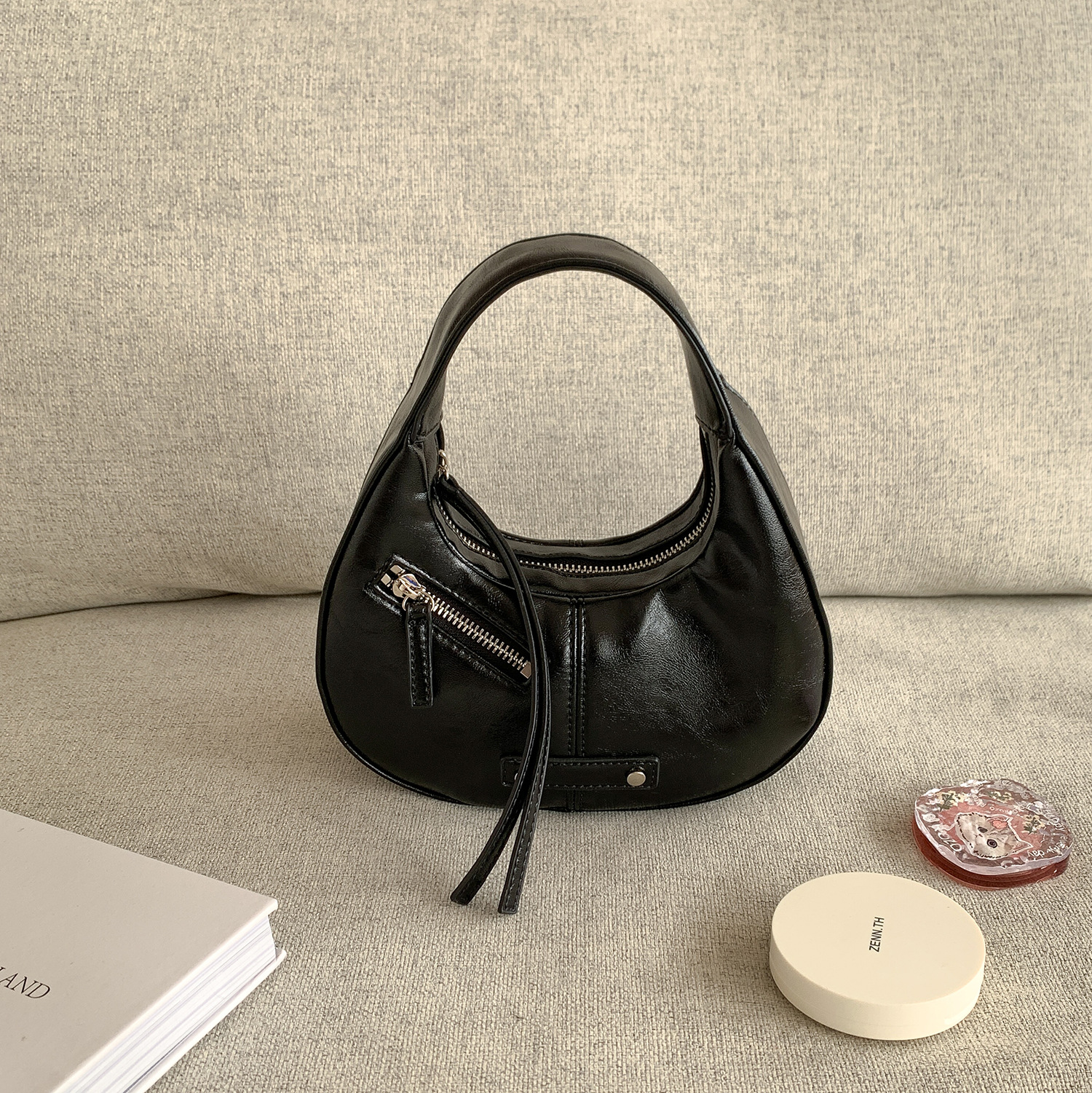 Spring/Summer New Crescent Bag PU Leather Niche Design Korean Style Handbag Trendy Versatile Commuter Mini Tote Bag for Women - Thumbnail 6