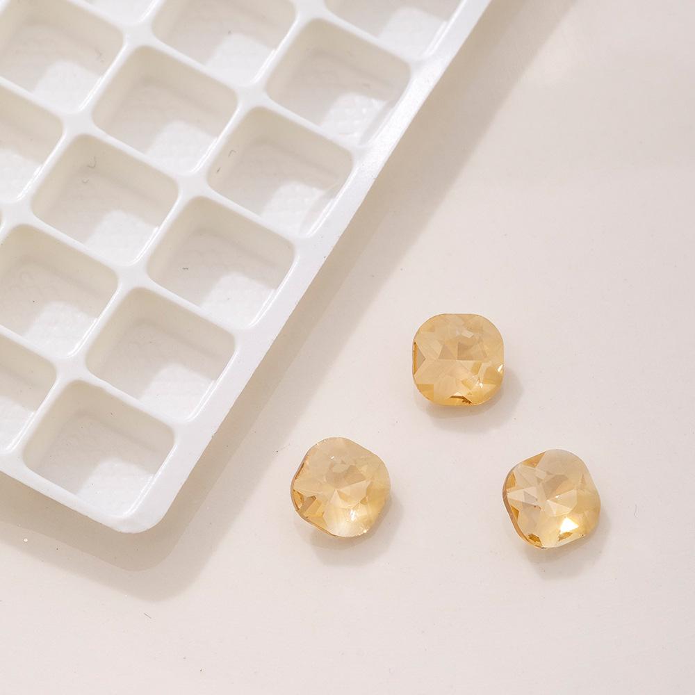 Transparent goose down yellow