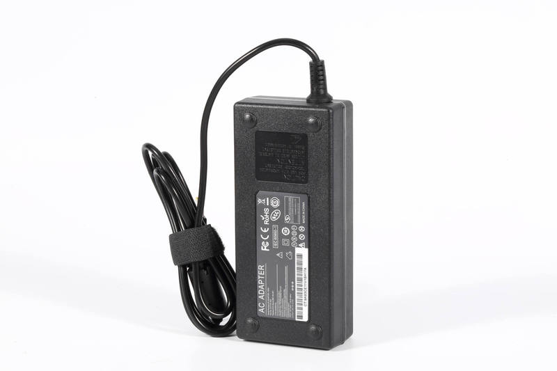 Suitable for Lenovo Notebook T440P Y50-70 Power Adapter 20V6.75A Power Supply Square Port USB