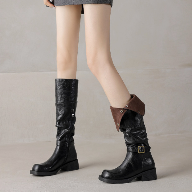 Fashionable retro high boots platform