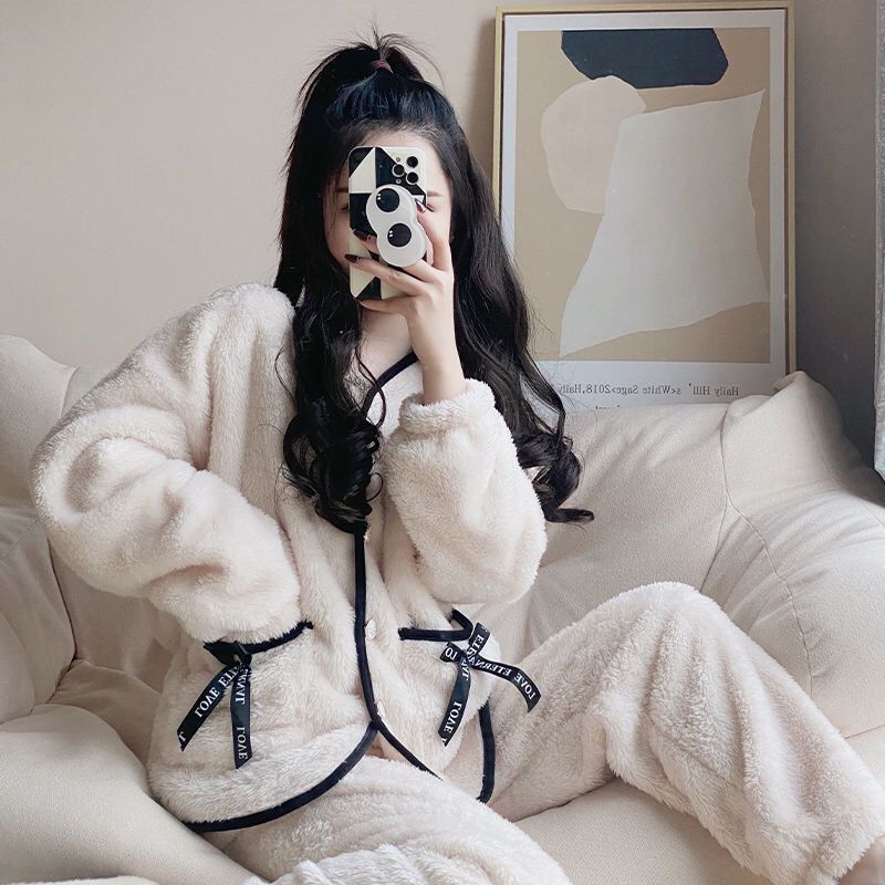 Coral vello de invierno coreano lindo dulce estudiante grueso calentamiento conjunto de ropa para el hogar de franela pijamas de alta calidad