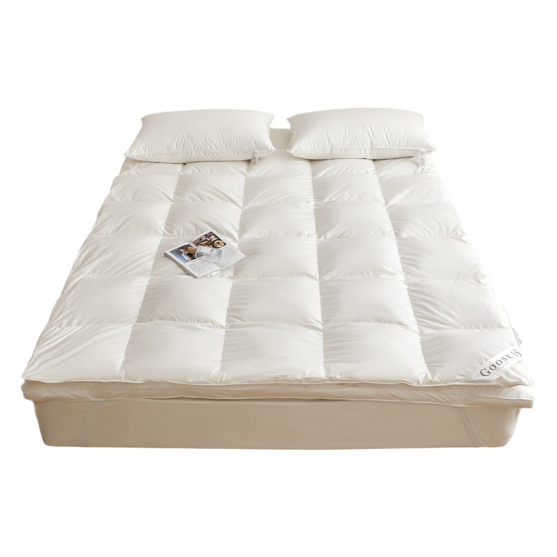 Japanese Double-Layer Thickeneded White Goose Feather Goose down Mattress Quilt Hotel Bed and Breakfast Cushioned down Mattress 1.21.5m 1.8m