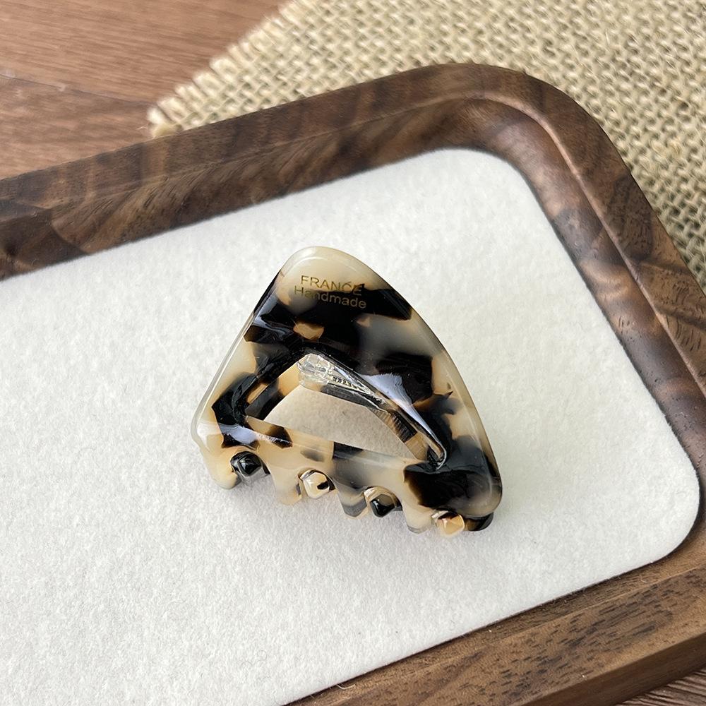 3.6cm 삼각형 반점