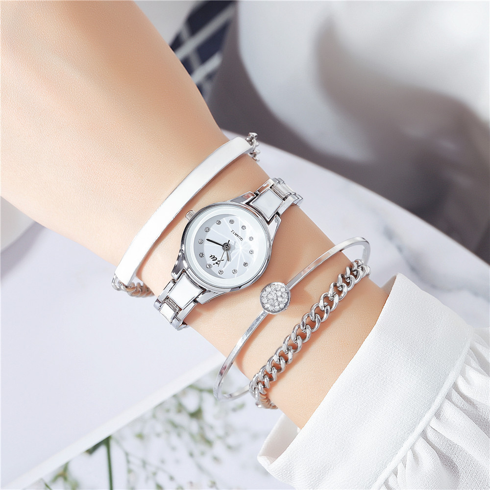 Petit et dlicat bracelet montre  quartz tendance de la mode corenne ensemble de montrebracelet clout de diamantspicture3
