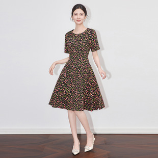 2509709-��؛��ݮӡ��A��ȹ�͹������|�����@���B��ȹ����Ů��