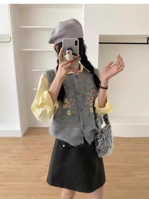 设计感立体绣花圆领针织马甲女2025春秋新款韩系叠穿洋气外搭背心|undefined