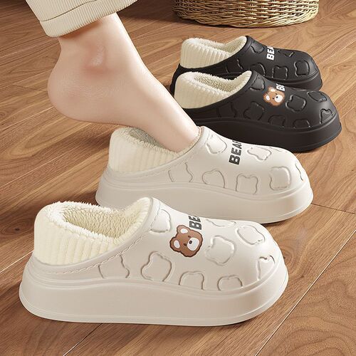 Waterproof cotton slippers for women, winter indoor home wear, new style closed-toe outdoor warm plush postpartum cotton shoes for women.