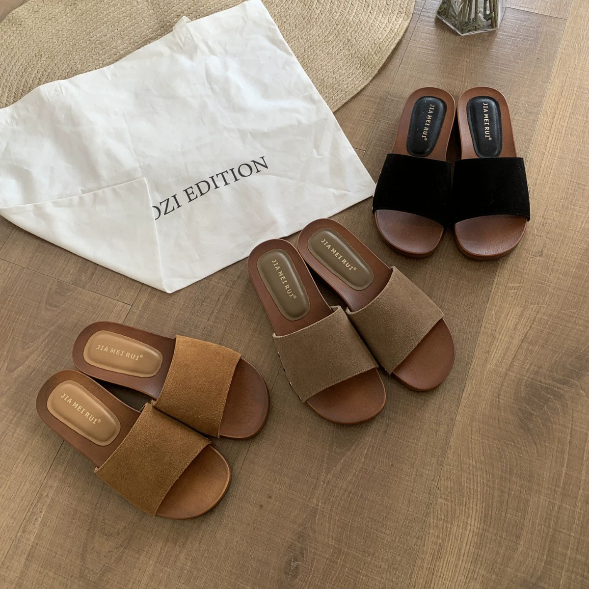 2025 новый мягкий замшевый римский ветер с плоским дном толстый каблуком нескользящий круиз ретро с толстым дном на пляже