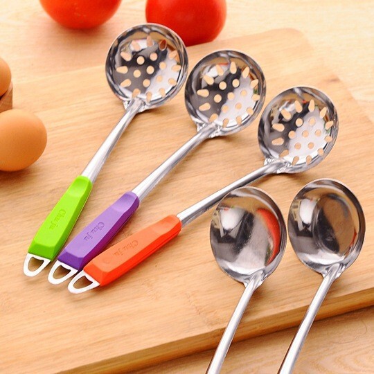 Stainless Steel Soup Spoon and Skimmer Set with Creative Anti-Scald Colorful Handles, Hot Pot Spoon for Home Kitchen, Hangable Soup Ladle