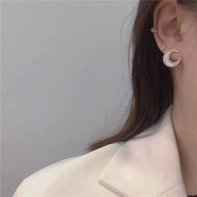 Super Hada Luna clip de oreja para las mujeres ~ pendientes nuevo 2022 elegante alto sentido estudiante estilo coreano simple Internet celebridad pendientes