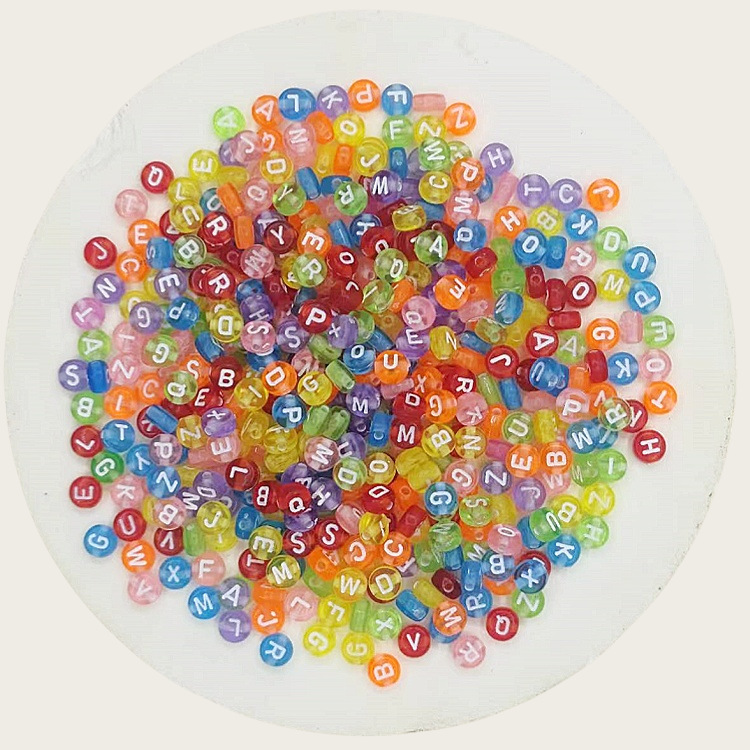 Acrílico letras de goteo de aceite cuentas planas accesorios de bricolaje fabricantes de cuentas hechas a mano al por mayor