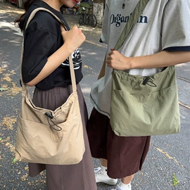 中大学生书包;男士单肩包;女士单肩包