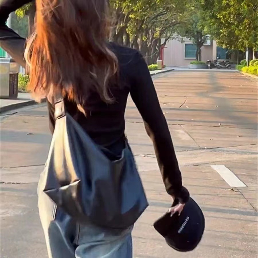 时尚小包包女高级感托特包2026春季新款软面大容量单肩上课通勤包