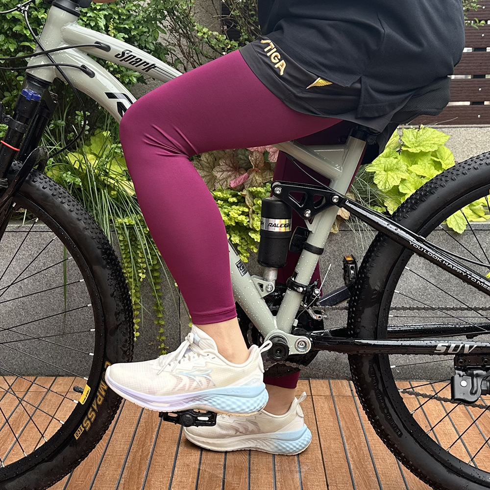 Venta al por mayor de seda de hielo de verano, protección solar, protección UV, protector solar, protector de pierna ajustado para hombres y mujeres, juegos de pierna para correr para deportes al aire libre