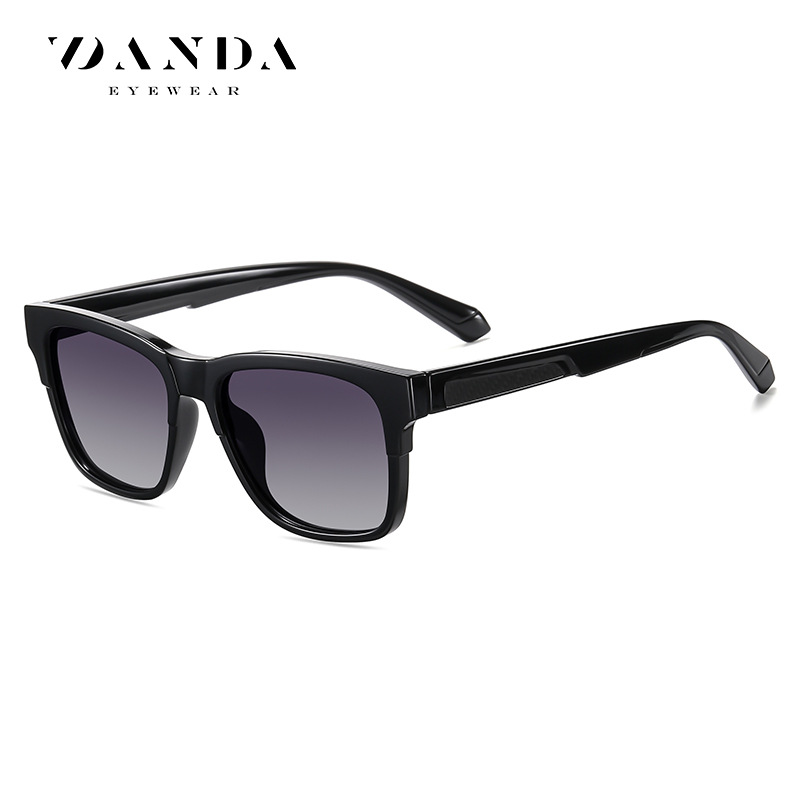 Nuevo estilo casual gafas de sol hombres gafas de sol polarizadas TR90 ultra ligero pierna pegatinas fibra de carbono 7518 gafas de sol de moda