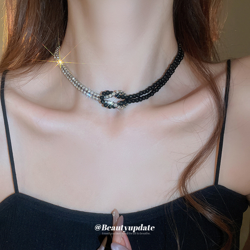 Collar de costura en blanco y negro de cristal artificial, diseño personalizado, cadena de clavícula y2k, joyería de estilo dulce y fresco de moda de moda