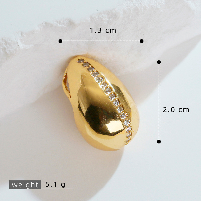 Europa y los Estados Unidos espiral gota de cobre micro incrustación 18K oro chapado retro simple moda transfronteriza colgante de collar de venta caliente de mujer