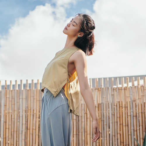 Yoga cover-up lace-up vest, sleeveless quick-drying sports top, light and loose sleeveless yoga wear, fitness wear