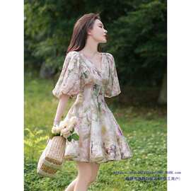 法式绝美碎花领连衣裙夏季女2022新款名媛泡泡袖收腰显瘦蓬蓬裙