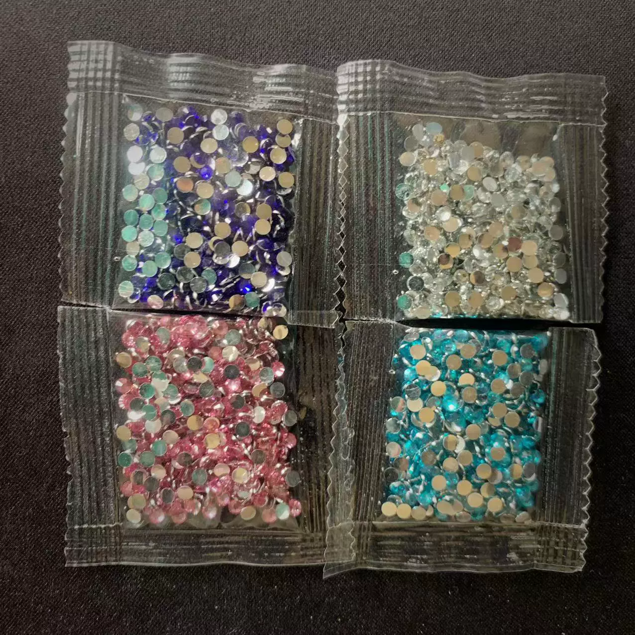 Плоское основание с острым наконечником из акриловых стразов, пакет 1 г, assorted colors для ногтей и DIY