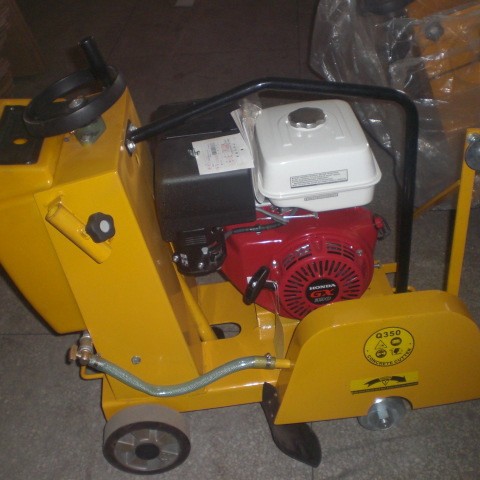 供应汽油切割机，路面切割机,混凝土切割机