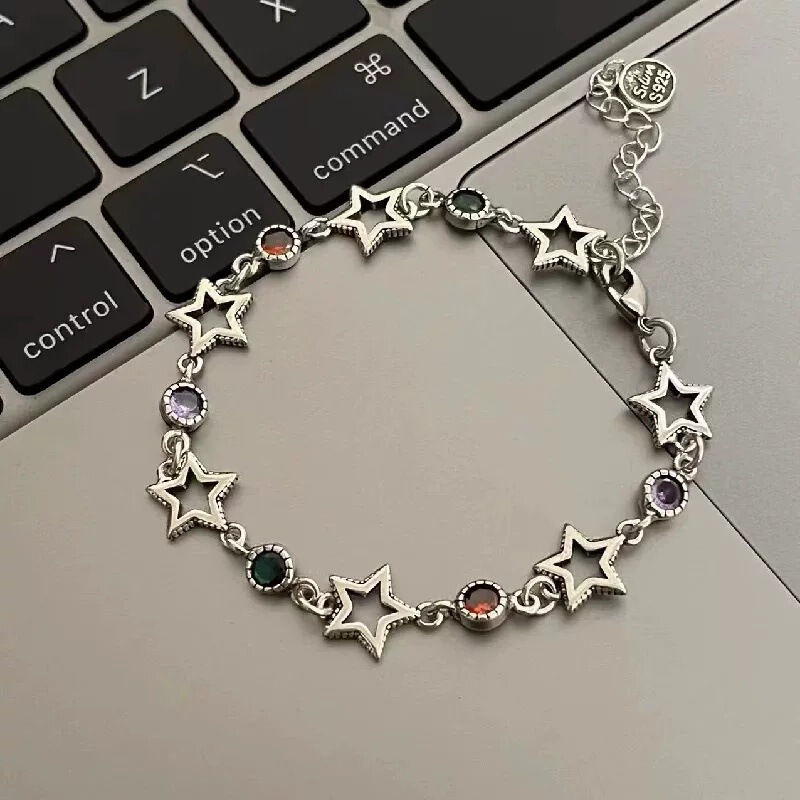 High-End Colorful Five-Pointed Star Bracelet for Girls, Trendy and Versatile, Retro Y2K Niche Minimalist Star Jewelry