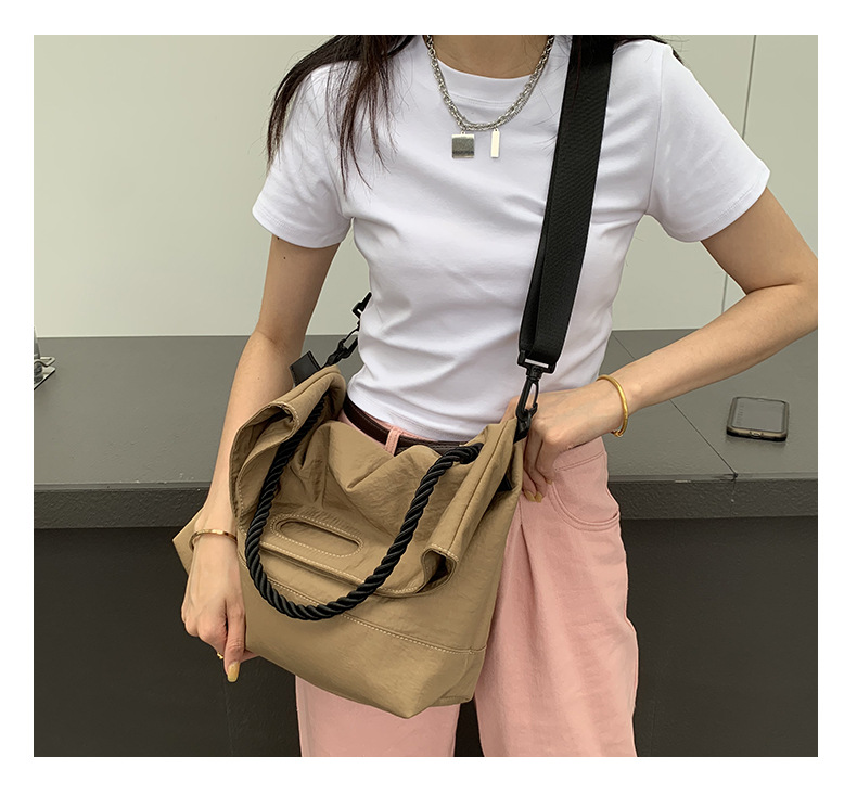 Casual bag women's trendy Oxford fabric large capacity single shoulder large bag wide shoulder strap simple woven tote bag_voghion.com
