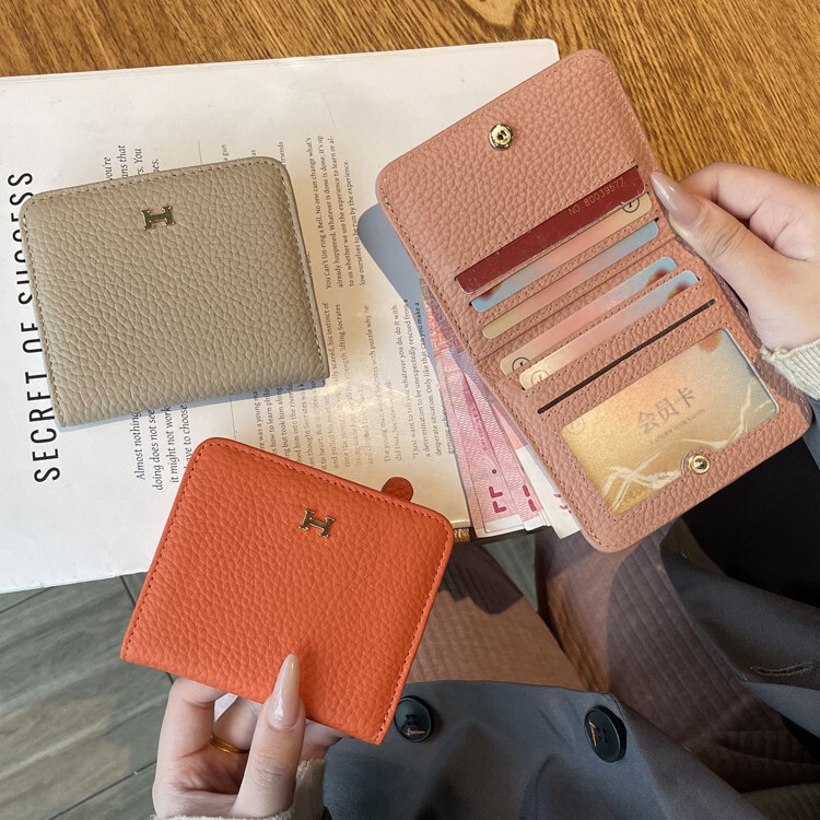 Genuine Leather Women's Small Wallet, First-Layer Cowhide, Simple and Unique Design, Short-Style Card Holder, Integrated Card Case