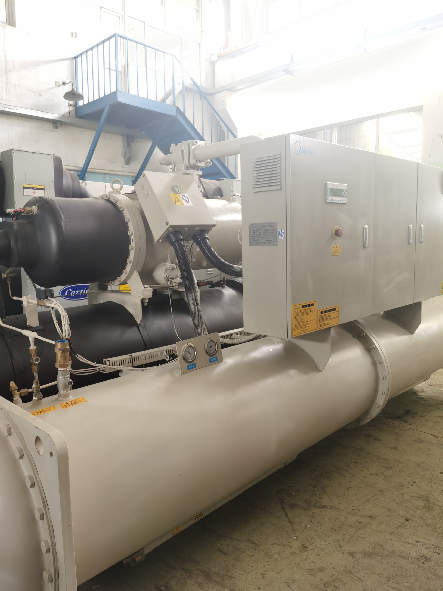 广州市番禺区出售美的全新冷水螺杆机LSBLG1350/MF 制冷量1350kw