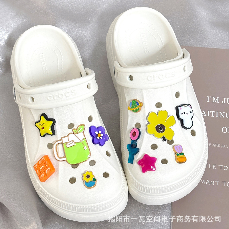 Cross Hole Shoes DIY Decorative Shoe Flower Integrated Buckle Fun Dopamine Shoe Buckle Removable Cute Accessories Batch