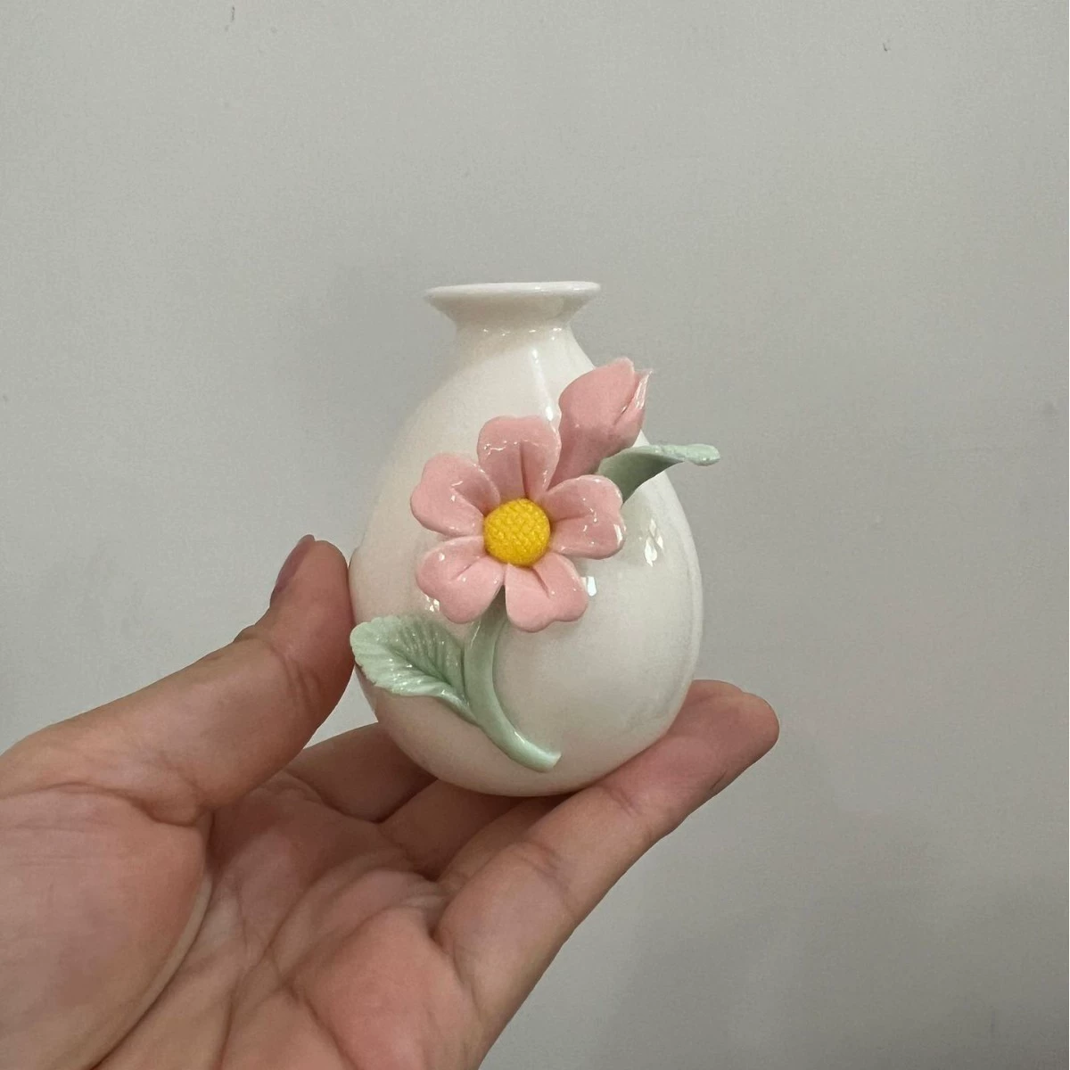 Handmade mini vase flower bottle flower ceramic ornaments dry flower inserting water -breed living room study frame desktop decoration